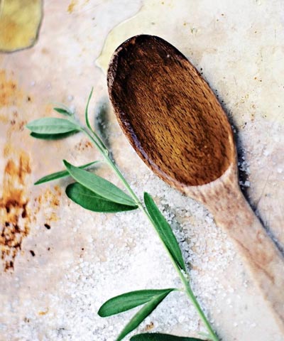 dash-diet-wooden-spoon-rosemary