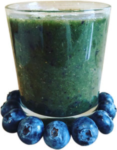 athletic-greens-smoothie-blueberries-300x385